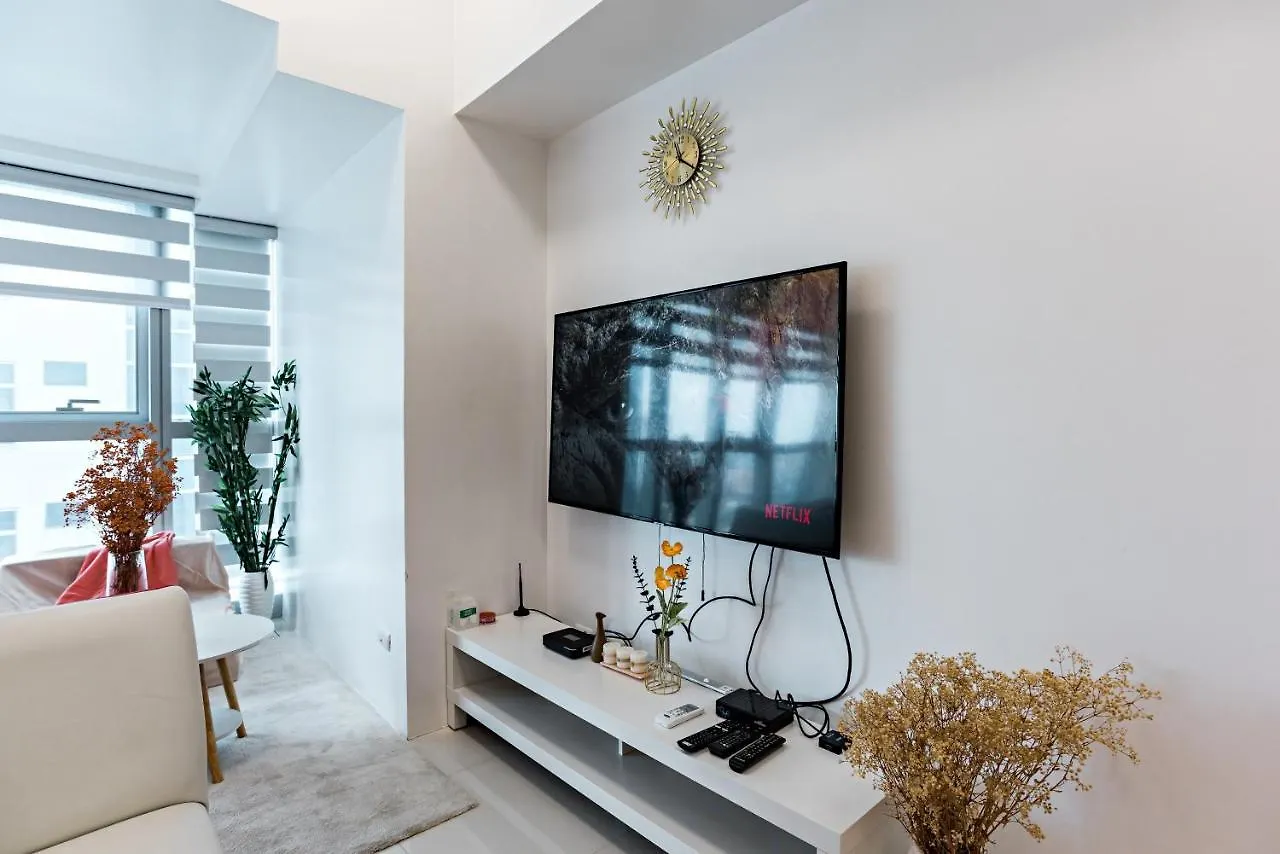 1Br Suite In Uptown Bgc Manila 0*,